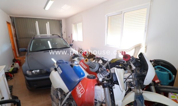 Resale - Villa -
La Parroquia