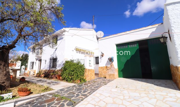 Resale - Cortijo -
Chirivel