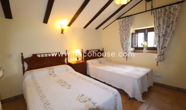 Resale - Cortijo -
Chirivel