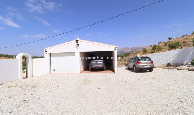 Resale - Cortijo -
Velez-Rubio