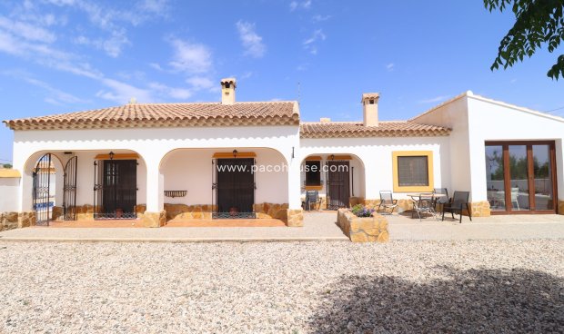 Resale - Cortijo -
Velez-Rubio
