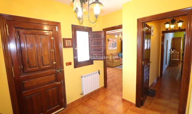 Resale - Cortijo -
Velez-Rubio