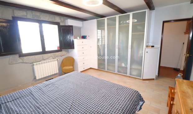 Resale - Cortijo -
Velez-Rubio