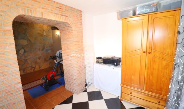 Resale - Cortijo -
Velez-Rubio