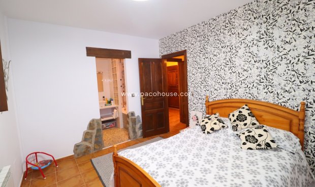 Resale - Cortijo -
Velez-Rubio