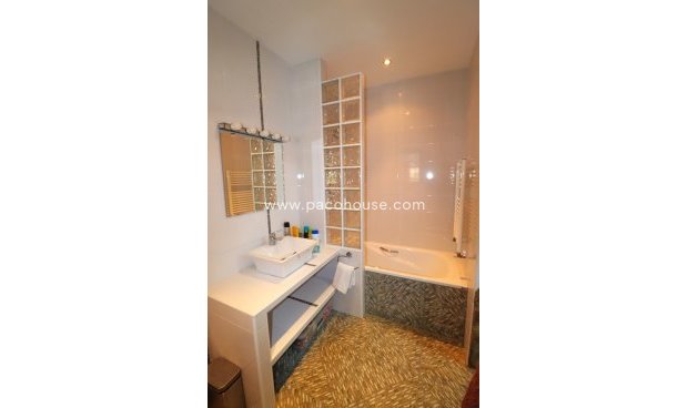 Resale - Cortijo -
Velez-Rubio