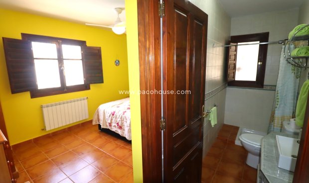 Resale - Cortijo -
Velez-Rubio