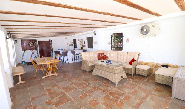 Resale - Cortijo -
Velez-Rubio