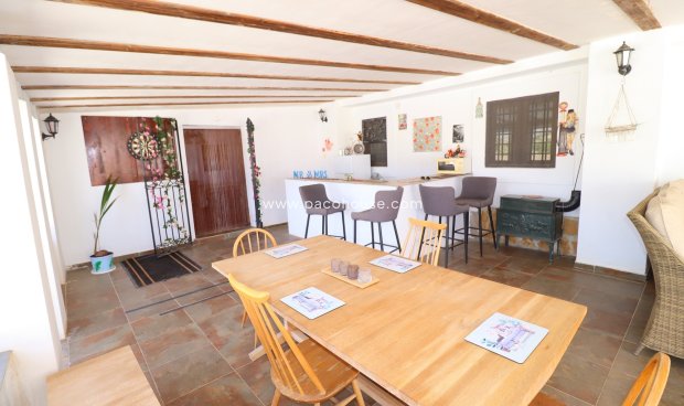 Resale - Cortijo -
Velez-Rubio