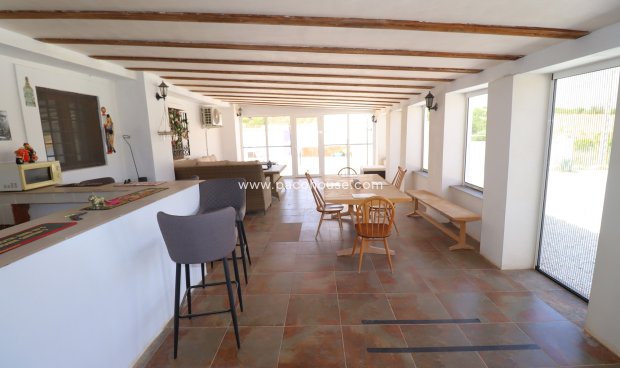 Resale - Cortijo -
Velez-Rubio