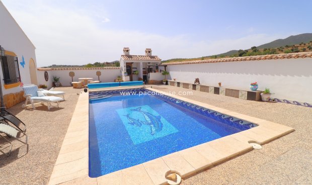 Resale - Cortijo -
Velez-Rubio