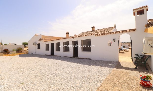 Resale - Cortijo -
Velez-Rubio