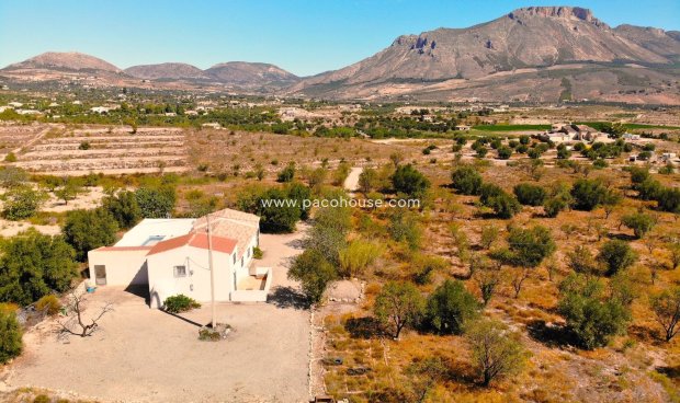 Reventa - Cortijo -
Velez-Blanco