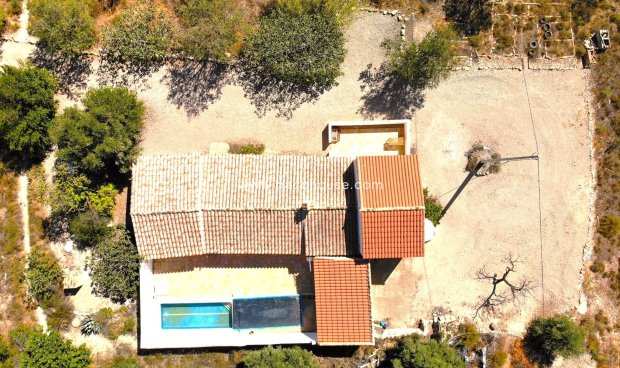 Reventa - Cortijo -
Velez-Blanco