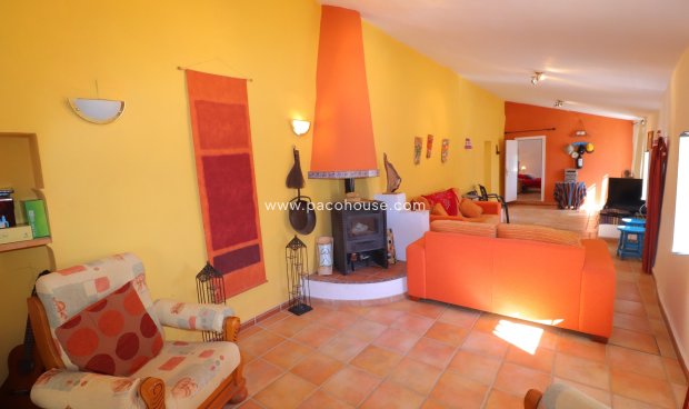 Reventa - Cortijo -
Velez-Blanco