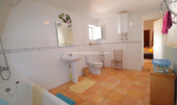 Reventa - Cortijo -
Velez-Blanco