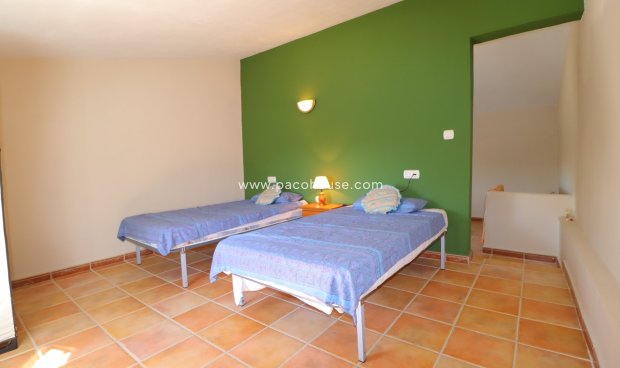 Reventa - Cortijo -
Velez-Blanco