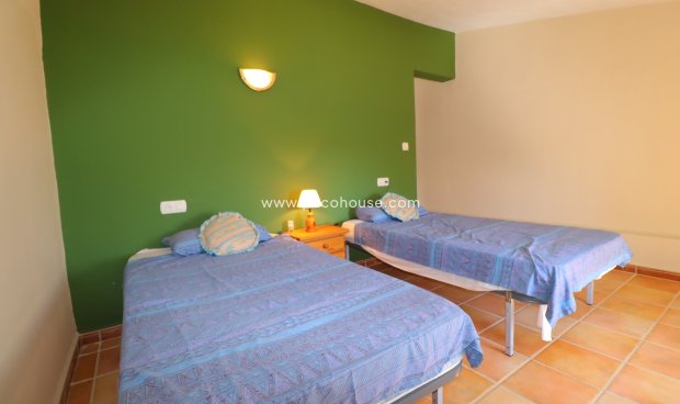 Reventa - Cortijo -
Velez-Blanco