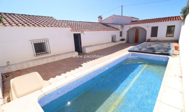 Reventa - Cortijo -
Velez-Blanco