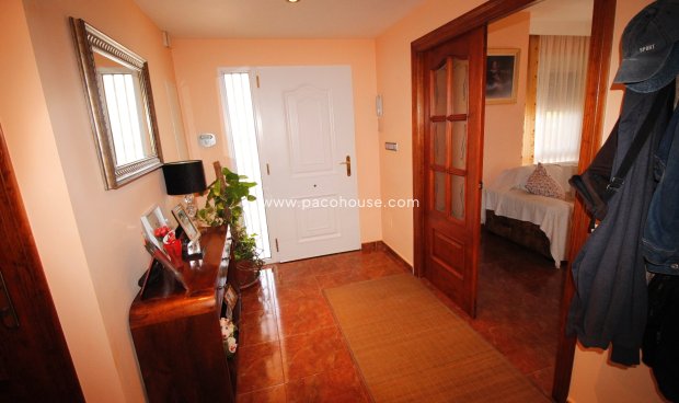 Reventa - Villa -
Purias