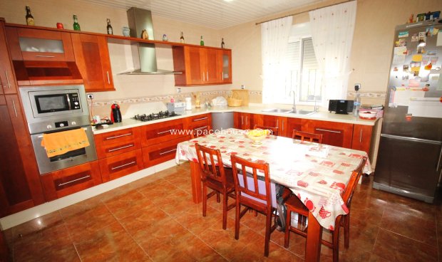 Reventa - Villa -
Purias