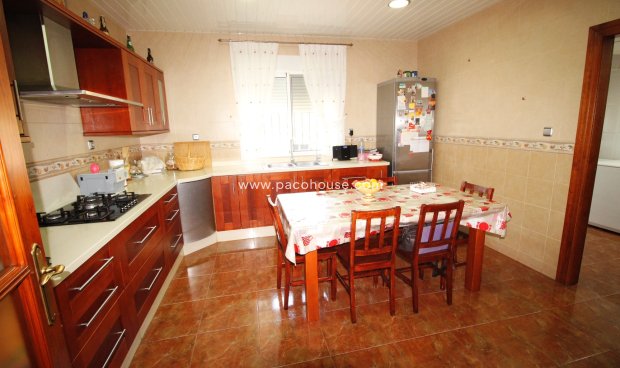 Reventa - Villa -
Purias