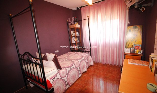 Reventa - Villa -
Purias