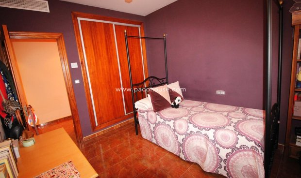 Reventa - Villa -
Purias