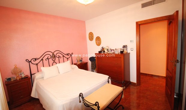 Reventa - Villa -
Purias