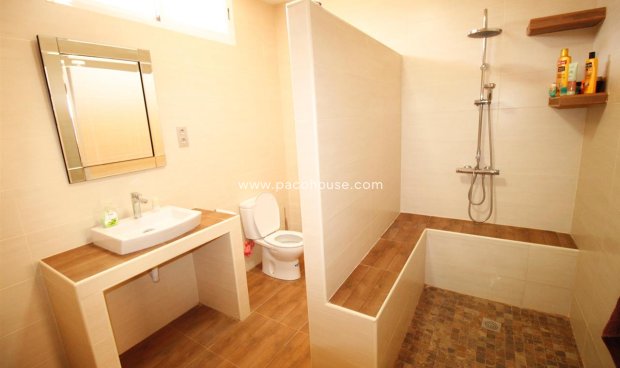 Reventa - Villa -
Purias