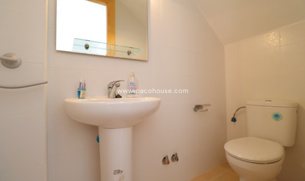 Resale - Duplex -
La Parroquia