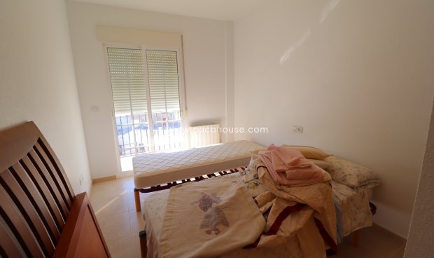 Resale - Duplex -
La Parroquia