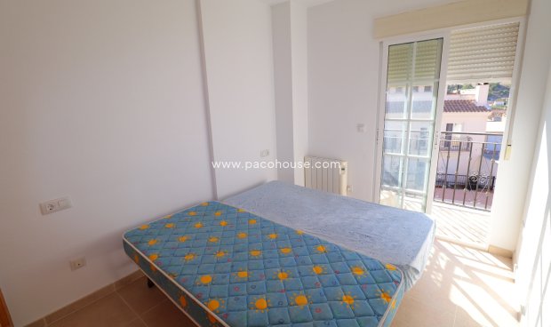 Resale - Duplex -
La Parroquia