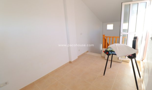 Resale - Duplex -
La Parroquia