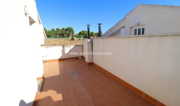 Resale - Duplex -
La Parroquia