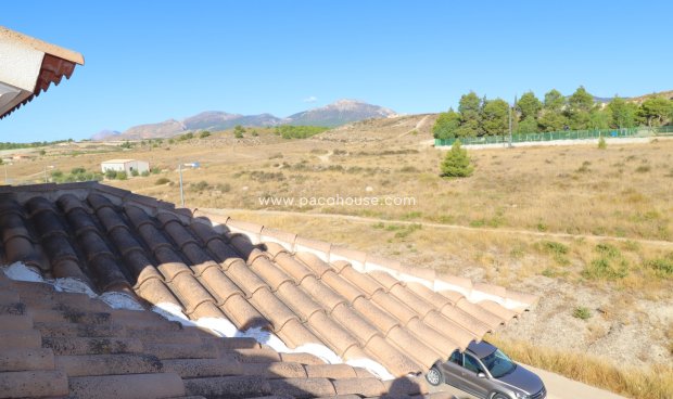 Resale - Duplex -
La Parroquia