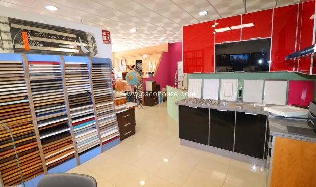 Resale - Commercial -
Velez-Rubio