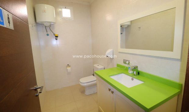 Resale - Commercial -
Velez-Rubio