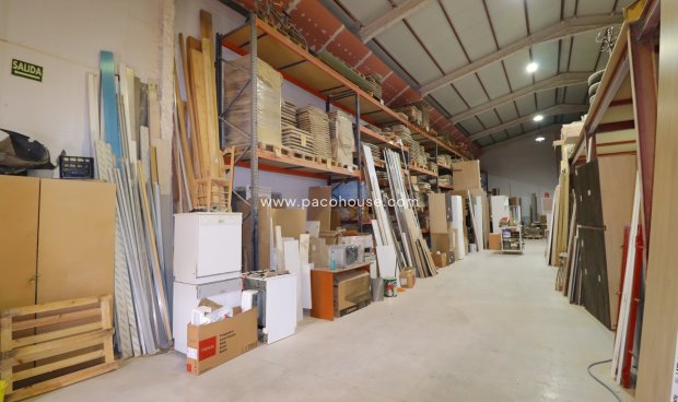 Resale - Commercial -
Velez-Rubio