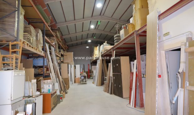 Resale - Commercial -
Velez-Rubio