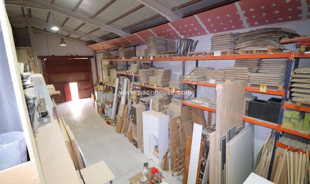 Resale - Commercial -
Velez-Rubio