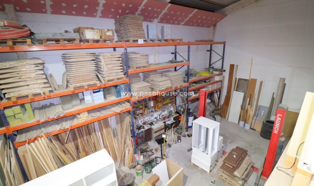 Resale - Commercial -
Velez-Rubio