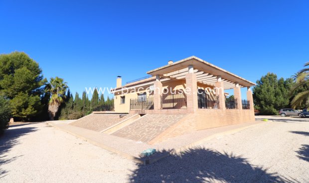 Resale - Villa -
Lorca