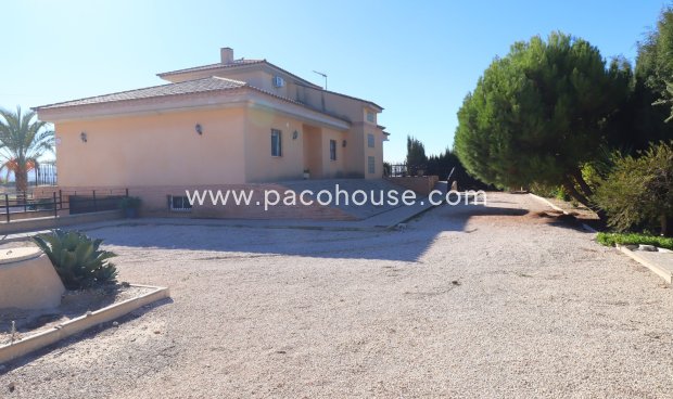 Resale - Villa -
Lorca