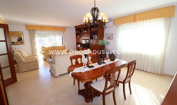 Resale - Villa -
Lorca