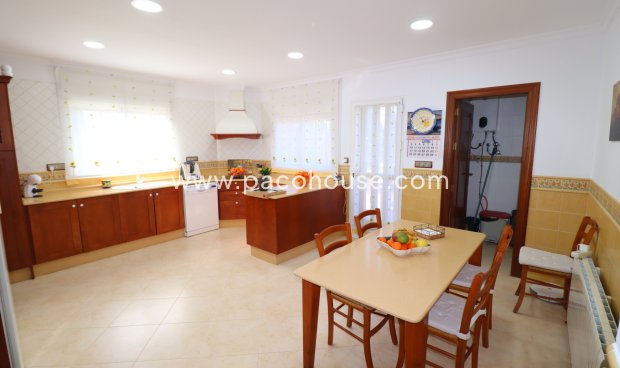 Resale - Villa -
Lorca