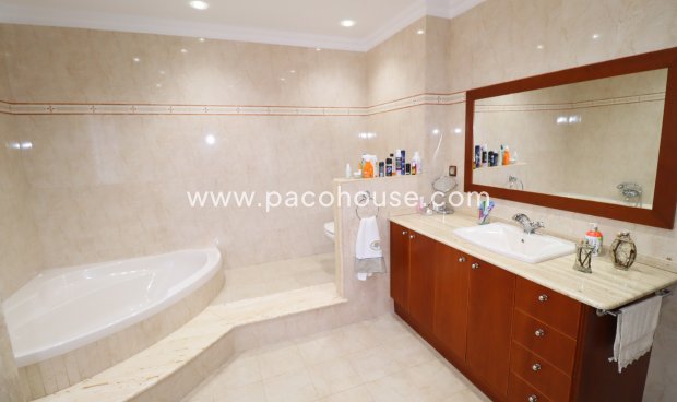 Resale - Villa -
Lorca