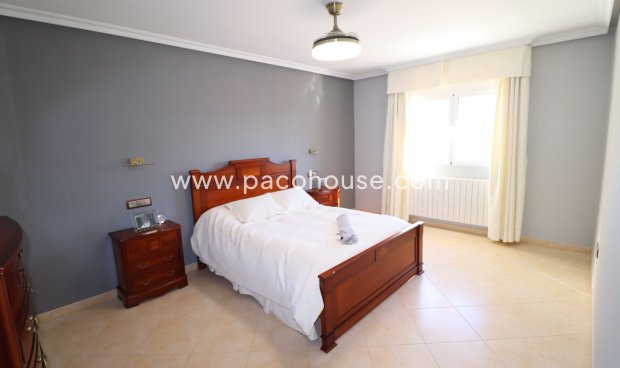 Resale - Villa -
Lorca