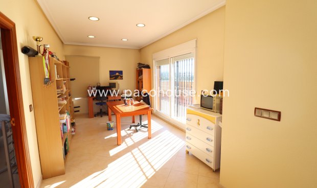 Resale - Villa -
Lorca