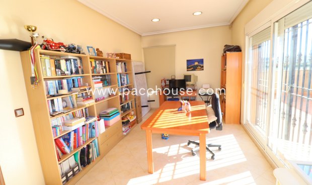 Resale - Villa -
Lorca